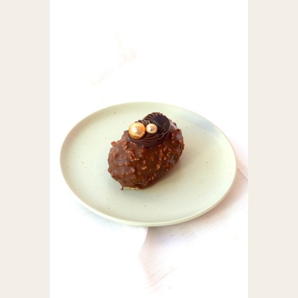 N�ddegelato iskage (Smagen af Ferrero Rocher)